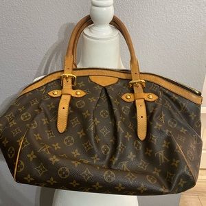 Trade only ,Authentic Louis VuittonTivoli GM  zipper not working properly